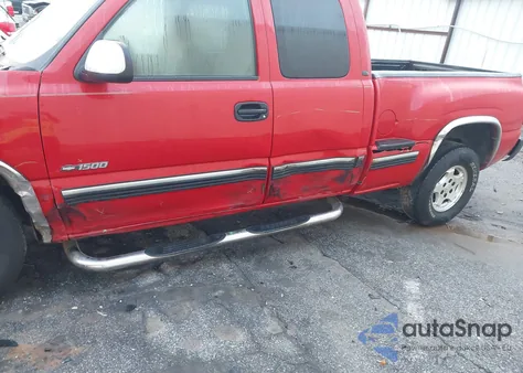 2002 Chevrolet Silverado 1500 Ls z USA, uszkodzony, nr VIN 1GCEC19T62Z117502